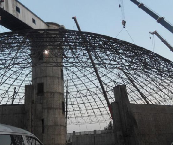 崇文网架分条或分块安装法